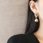 Load image into Gallery viewer, Vintage Pearl earrings
