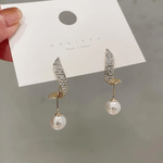 Load image into Gallery viewer, Diamond Pearl Dream Earrings
