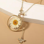 Load image into Gallery viewer, Teyou™ Vintage Daisies and Bees Pendant Necklace
