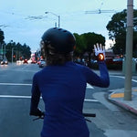 Load image into Gallery viewer, Bicycle Gloves With Turn Signals
