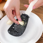 Load image into Gallery viewer, Creative Grated Ginger &amp; Garlic Multifunctional Spoon
