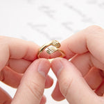 Load image into Gallery viewer, Love hug ring
