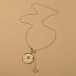 Load image into Gallery viewer, Teyou™ Vintage Daisies and Bees Pendant Necklace
