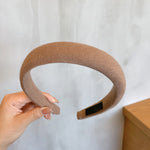 Load image into Gallery viewer, Simple Temperament Solid Color Headband
