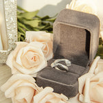 Load image into Gallery viewer, Love hug ring
